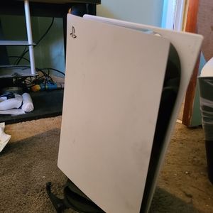 Sony Playstation 5 white blu ray edition and 2 controllers with Devil May Cry 2.